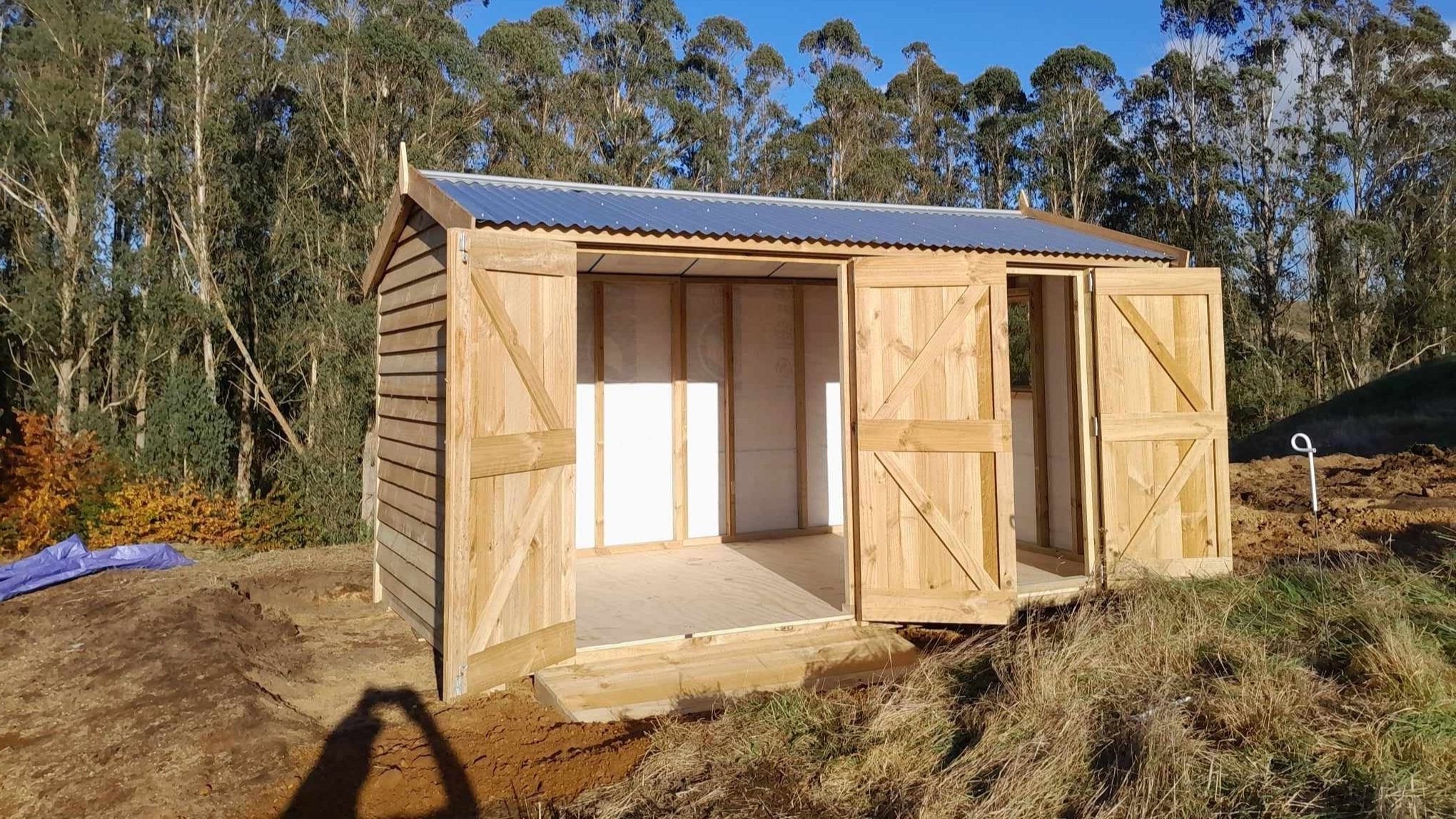 Lawnmower shed